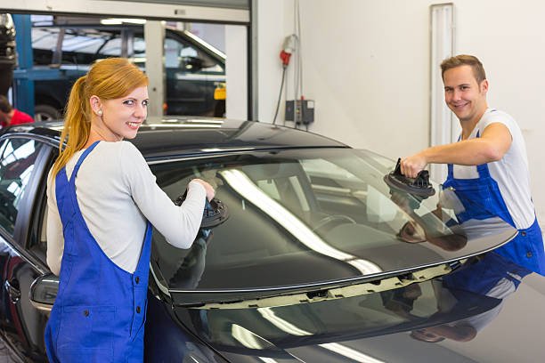 Auto Glass Repair and Replacement in Long Beach, CA